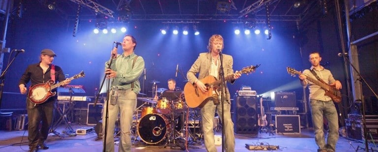 The Logues with www.amamusicagency.ie